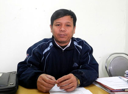 Trưởng phòng Y tế huyện Yên Thành, ông Nguyễn Xuân Hoàng làm việc với phóng viên Kinh tế nông thôn.