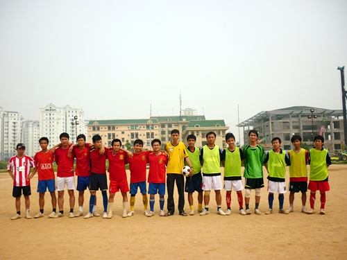 Đội hình ra quân của hai đội A1k44 và SVTN trong trận chung kết