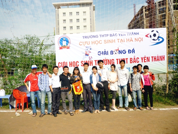 Đội Sinh viên tình nguyện Yên Thành.