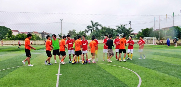 FC Hợp Thành và FC Lúa Yên Thành đã chơi một trận cống hiến