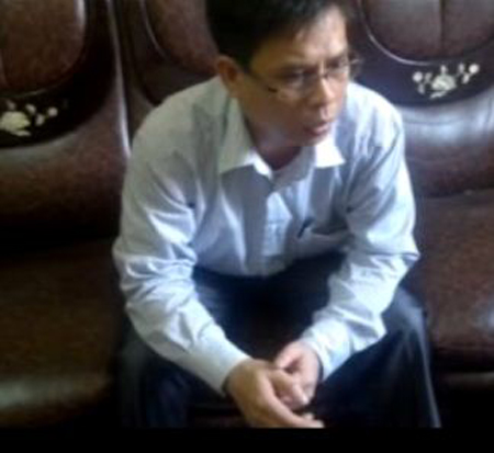 Nguyên Thẩm phán Tòa án nhân dân huyện Yên Thành Bùi Anh Đức (ảnh chụp từ clip)
