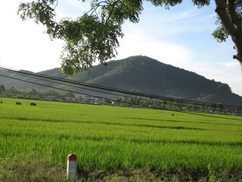 Rú Gám nhìn từ tỉnh lộ 538 - ảnh Ngô Ngọc Huy
