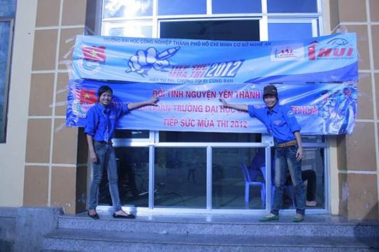 Đội tình nguyện Yên Thành tại Vinh phối hợp với Đoàn Đại học Công nghiệp TPHCM